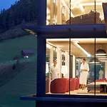 Almhof Family Und Wellness Hotel Gerlos