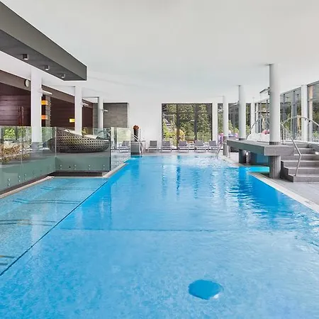 Almhof Family Und Wellness Szálloda 4*