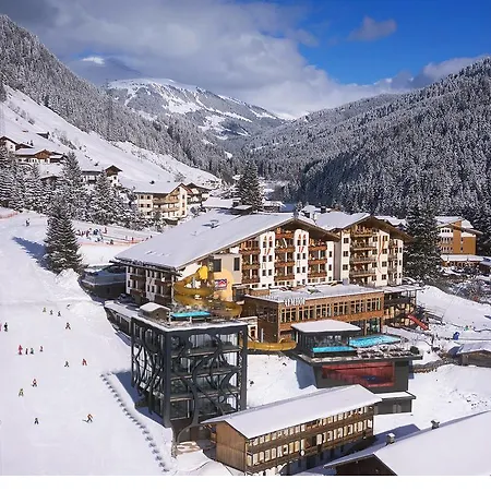 Almhof Family Und Wellness Szálloda 4*