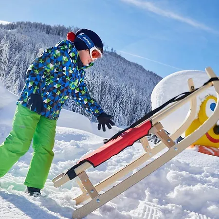 Almhof Family Und Wellness Szálloda 4*