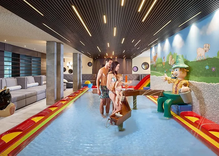 Hotel Almhof Family Und Wellness 4*