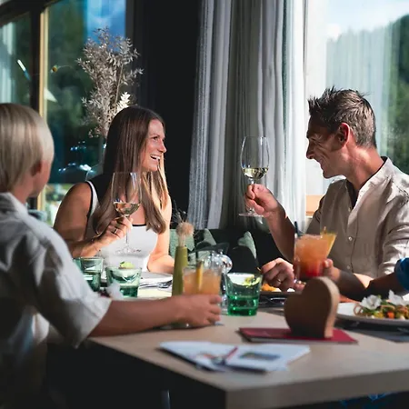 Отель Almhof Family Und Wellness