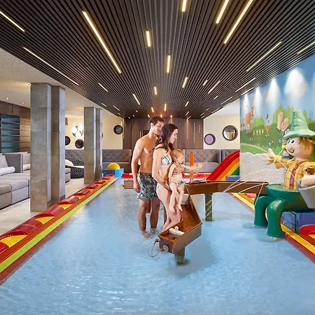 Отель Almhof Family Und Wellness 4*