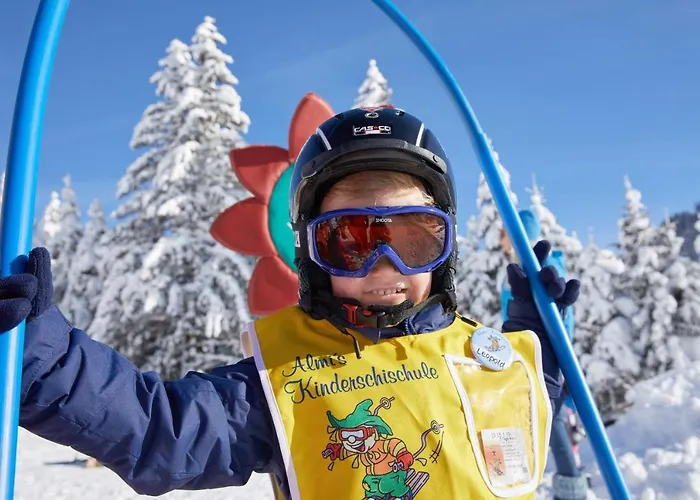 Hotel Almhof Family Und Wellness 4*